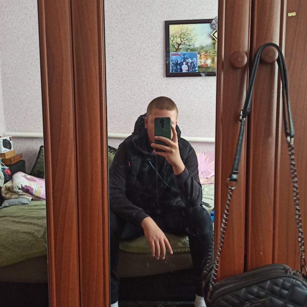 Артем Крапивник